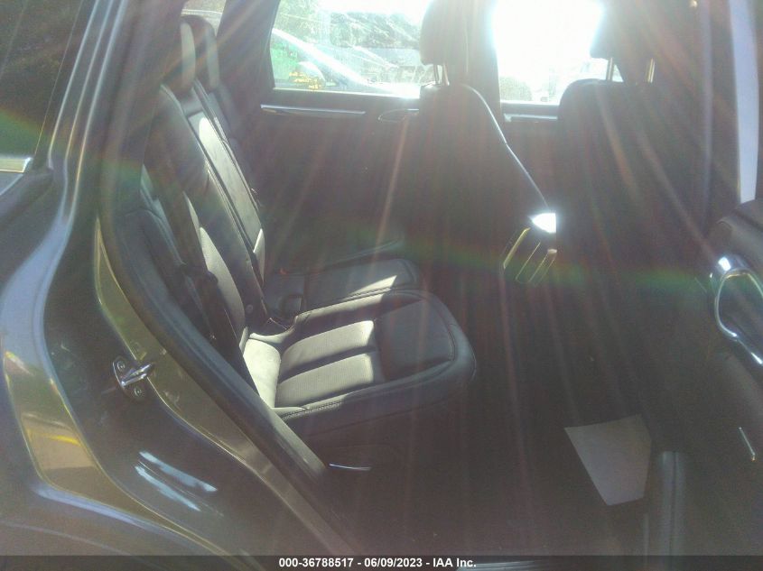 2016 PORSCHE CAYENNE - WP1AA2A28GKA11323