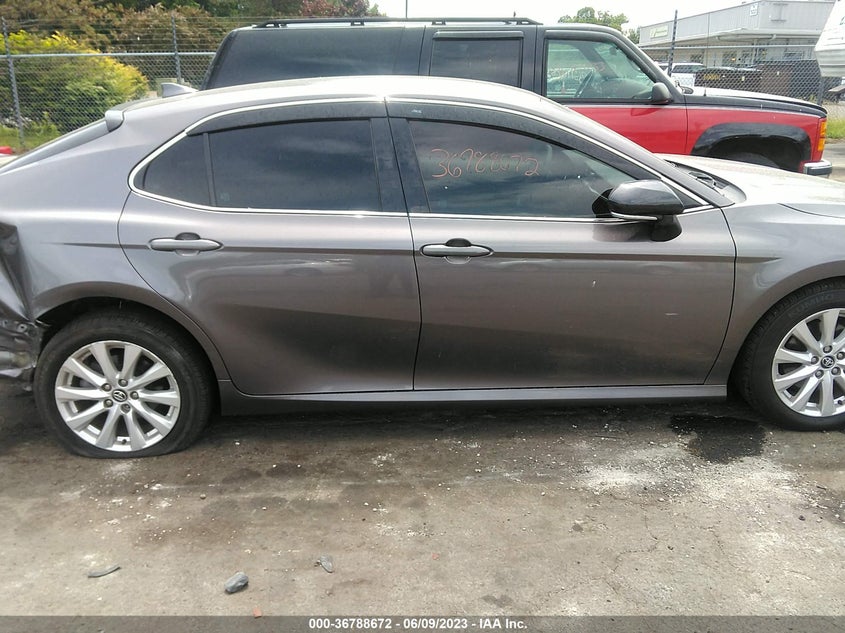 VIN 4T1L11AK7LU932382 2020 TOYOTA CAMRY LE