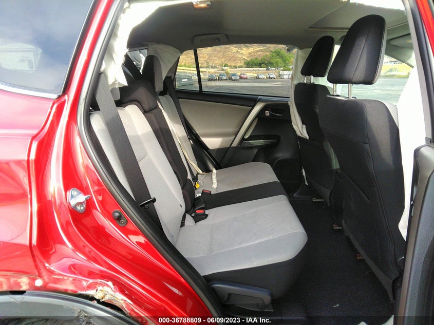 VIN 2T3WFREV2HW402840 2017 TOYOTA RAV4 XLE