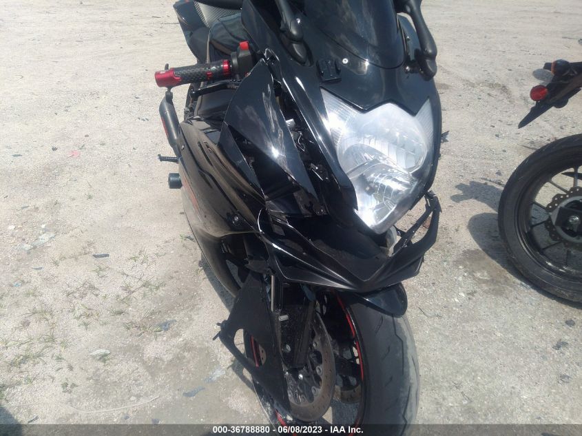 2015 SUZUKI GSX-R750 - JS1GR7MAXF2101442