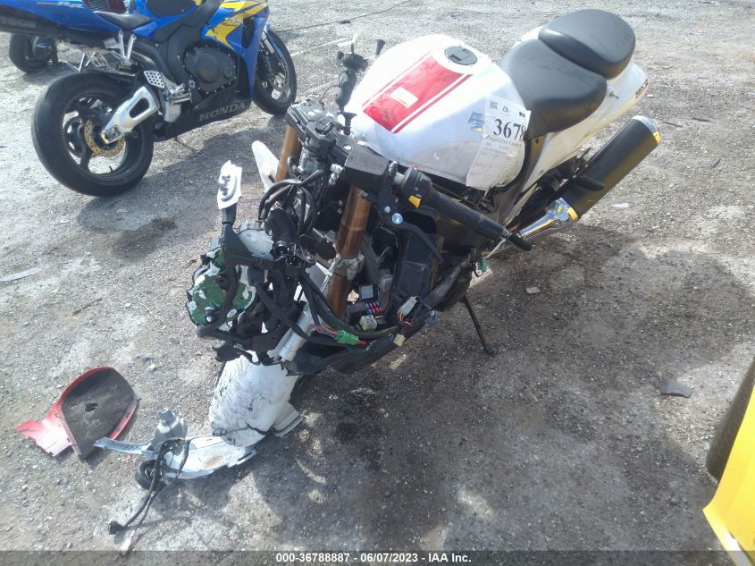 2018 SUZUKI GSX1300 RA JS1GX72B0J2101072