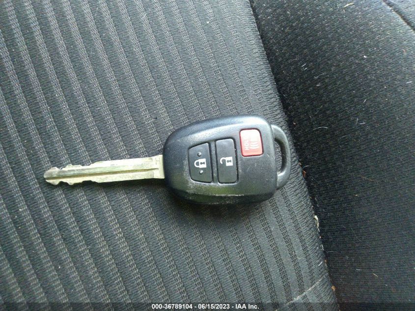 2015 TOYOTA RAV4 XLE - 2T3WFREV6FW182924