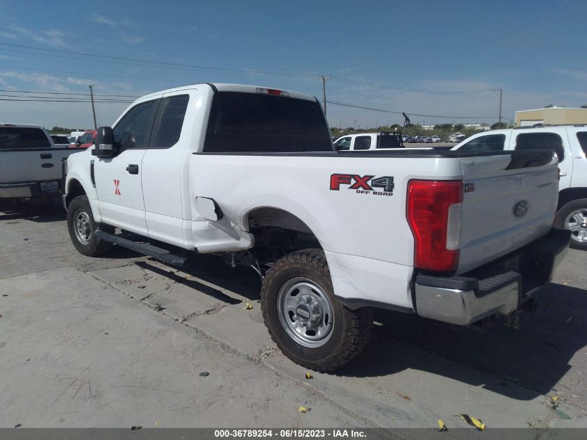 2017 FORD SUPER DUTY F-250 SRW XLT/LARIAT/XL - 1FT7X2B68HEE81489