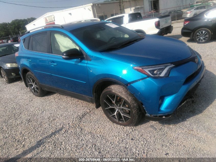 2017 TOYOTA RAV4 SE - JTMJFREV6HJ704088
