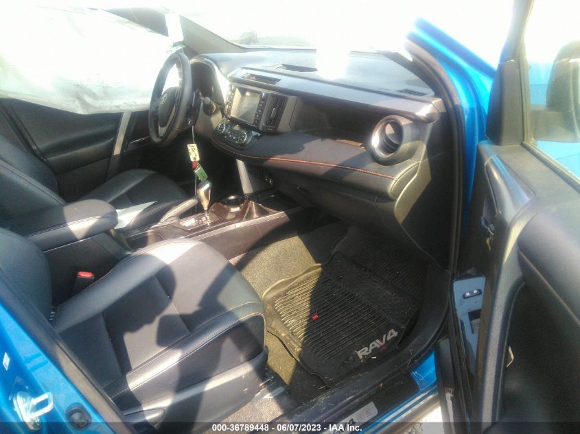 2017 TOYOTA RAV4 SE - JTMJFREV6HJ704088