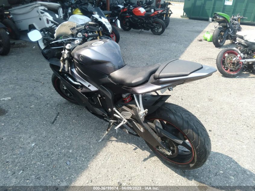 2007 YAMAHA YZFR6 L JYARJ12Y87A004939