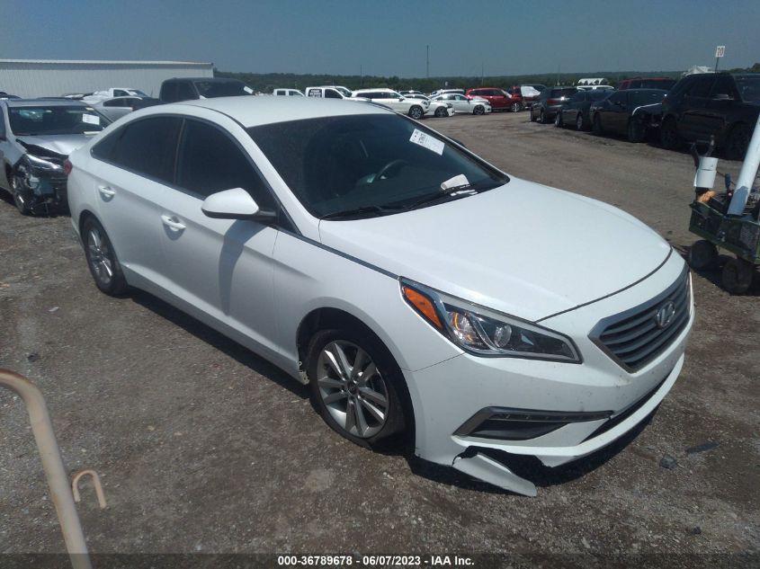 2015 HYUNDAI SONATA 2.4L SE - 5NPE24AF7FH203148