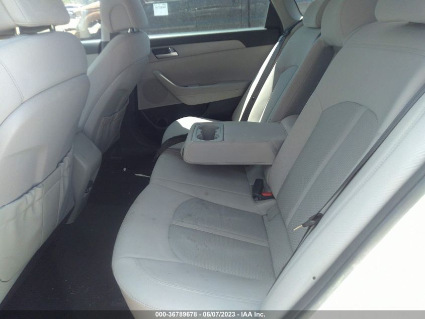 2015 HYUNDAI SONATA 2.4L SE - 5NPE24AF7FH203148