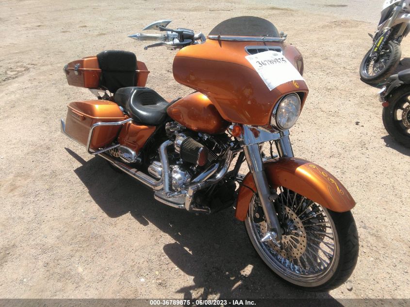 2014 HARLEY-DAVIDSON FLHX STREET GLIDE - 1HD1KBM16EB630239