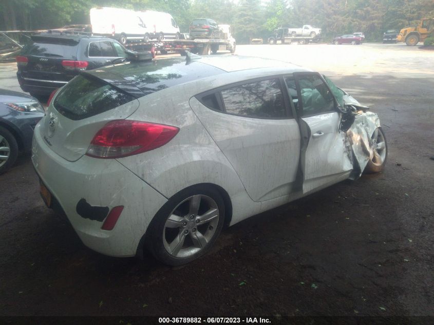 2013 HYUNDAI VELOSTER - KMHTC6AD4DU140703