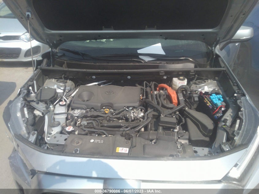 VIN JTM16RFV9NJ019027 2022 TOYOTA RAV4 HYBRID SE