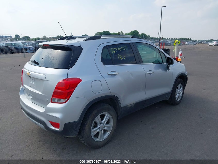 VIN KL7CJPSB3JB669416 2018 CHEVROLET TRAX LT