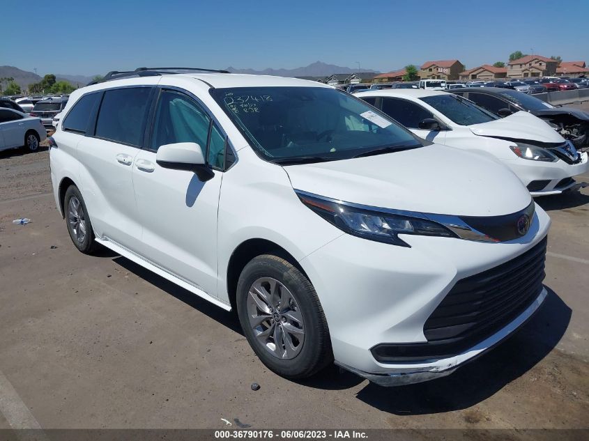 2022 TOYOTA SIENNA LE - 5TDKRKEC5NS086651
