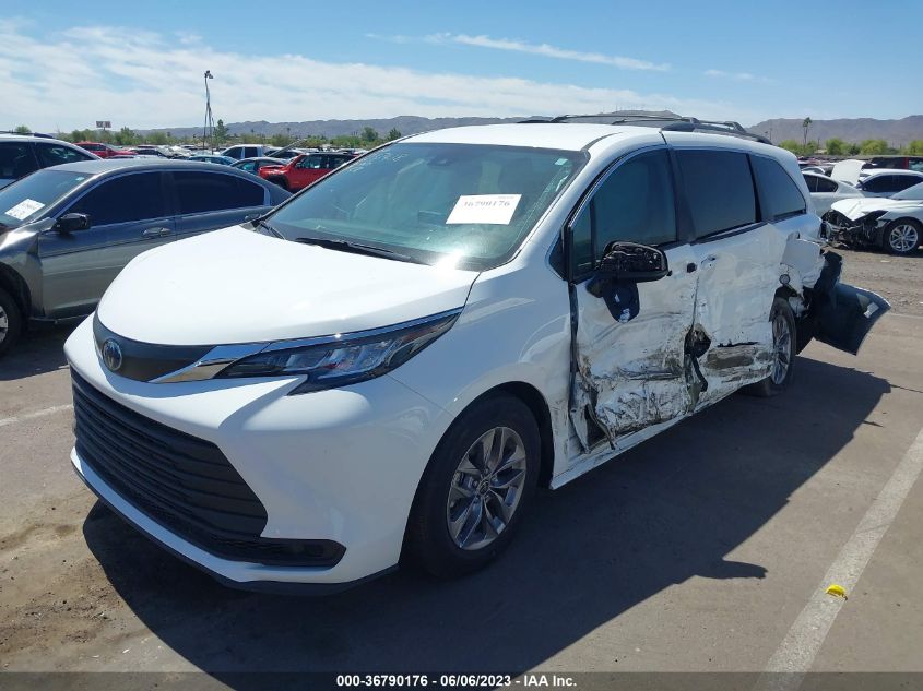 2022 TOYOTA SIENNA LE - 5TDKRKEC5NS086651