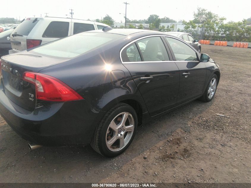 2013 VOLVO S60 T5 - YV1612FHXD2188398