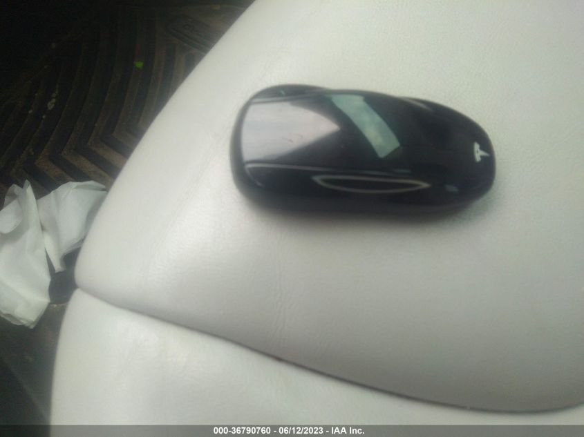 2015 TESLA MODEL S 85D/P85D/70D/90D/P90D - 5YJSA1H27FFP71602