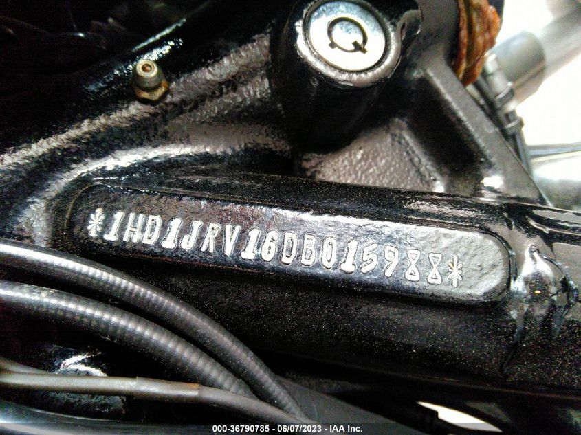 2013 HARLEY-DAVIDSON FLS SOFTAIL SLIM 1HD1JRV16DB015988
