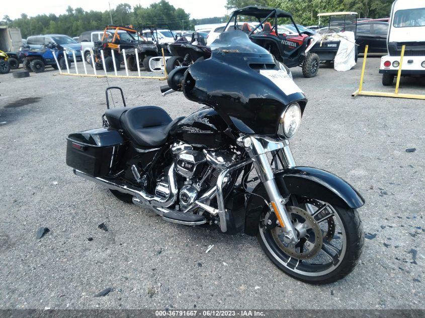 2019 HARLEY-DAVIDSON FLHX - 1HD1KBC16KB646132