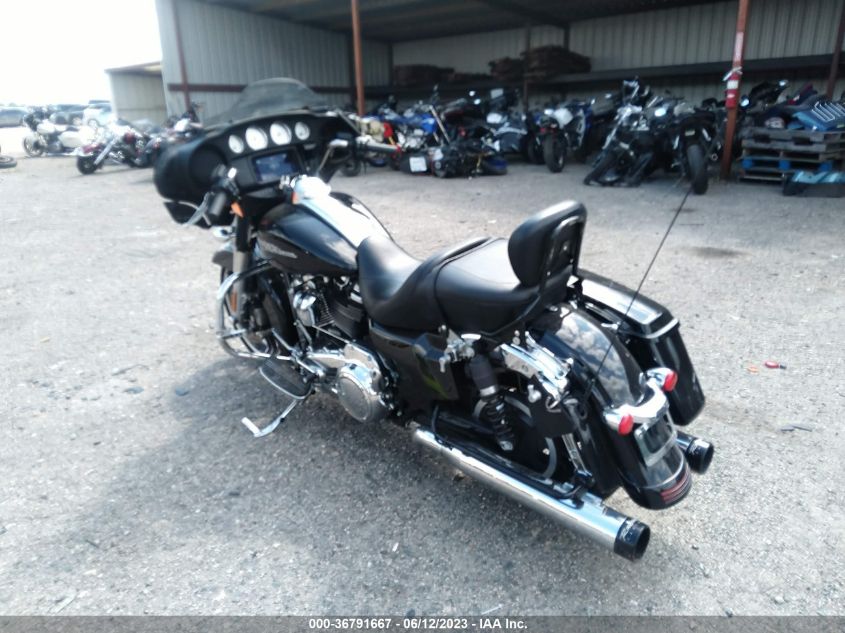 2019 HARLEY-DAVIDSON FLHX - 1HD1KBC16KB646132