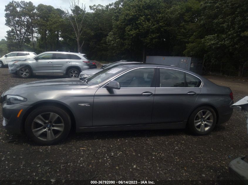 2013 BMW 5 SERIES 528I XDRIVE - WBAXH5C58DD113699