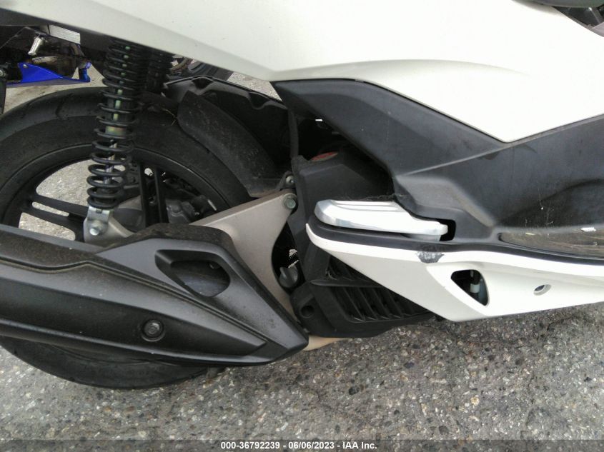 2018 HONDA PCX 150 RLHKF1803JY300720