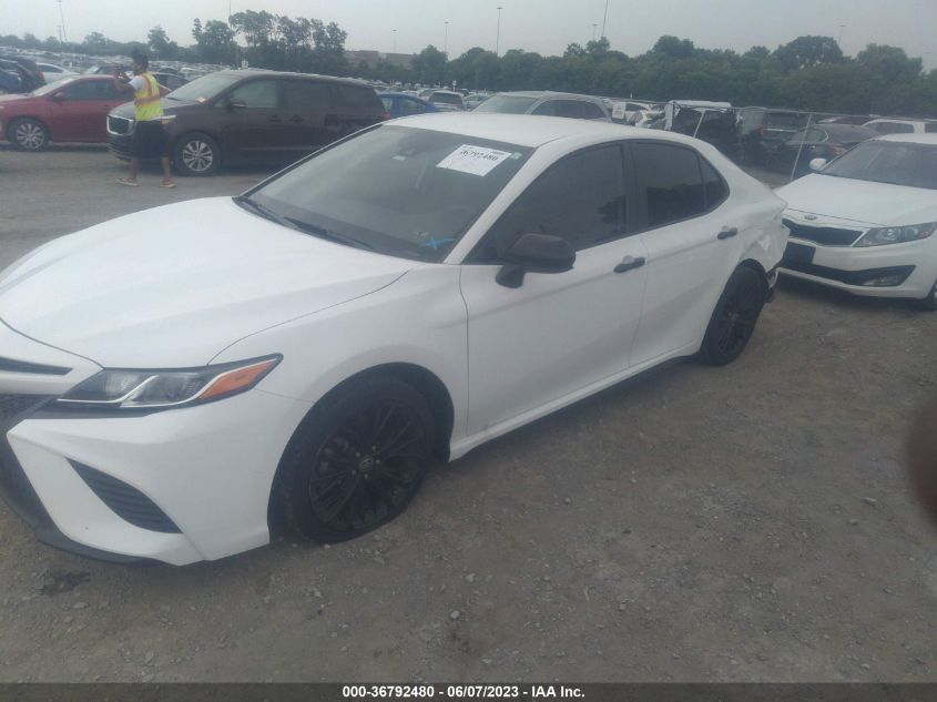 2020 TOYOTA CAMRY SE/SE NIGHT SHADE - 4T1G11AK6LU371299