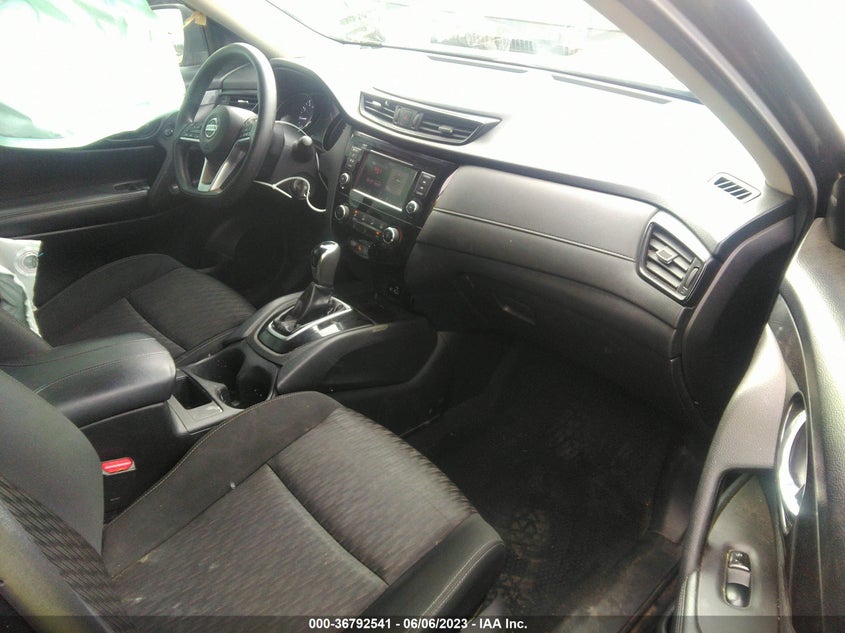 VIN KNMAT2MT2JP502951 2018 NISSAN ROGUE S