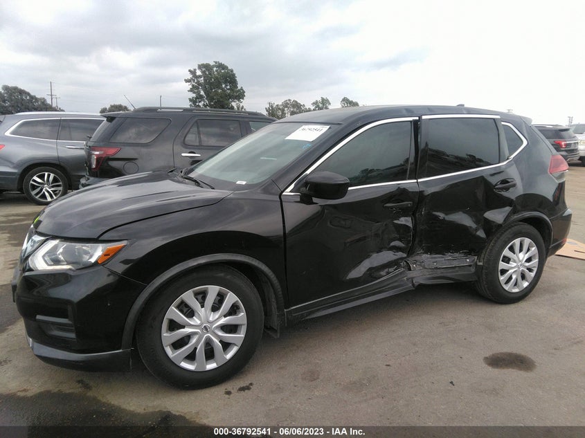 VIN KNMAT2MT2JP502951 2018 NISSAN ROGUE S