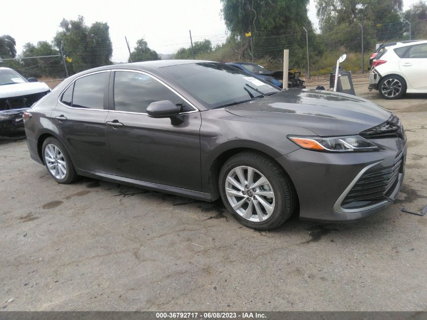 2022 TOYOTA CAMRY LE - 4T1C11AK2NU718483