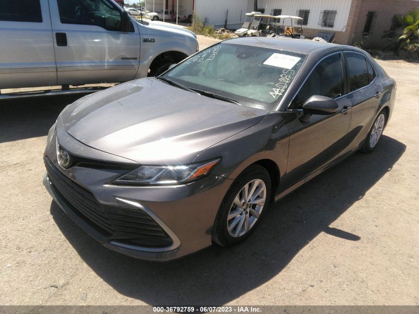 2021 TOYOTA CAMRY LE - 4T1C11AK4MU440085