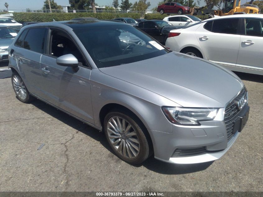 2018 AUDI A3 SPORTBACK E-TRON PREMIUM/TECH PREMIUM - WAUUPBFF6JA092289