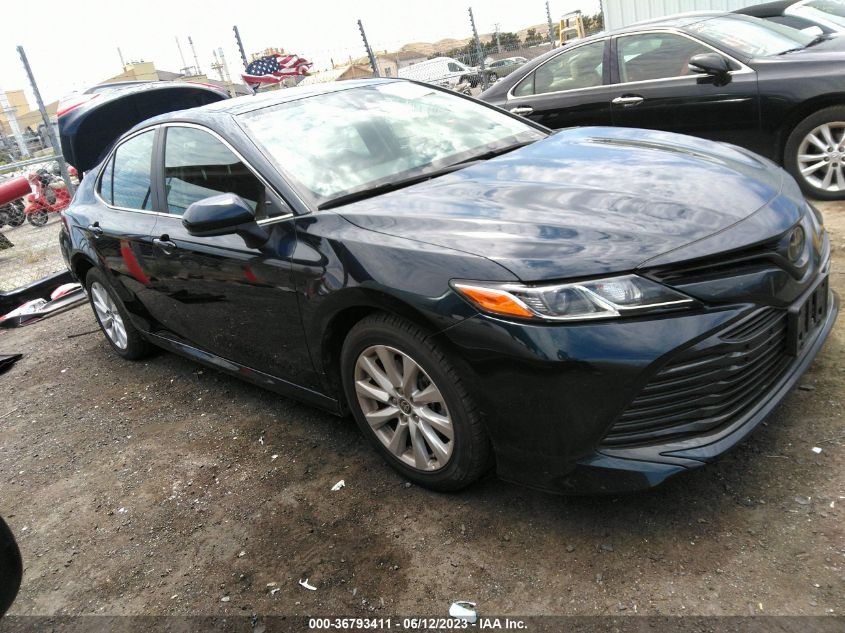 2020 TOYOTA CAMRY LE - 4T1C11AK1LU974174