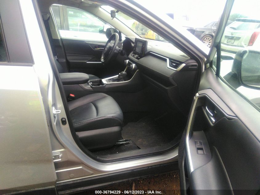 2020 TOYOTA RAV4 XLE PREMIUM - 2T3A1RFVXLW138928