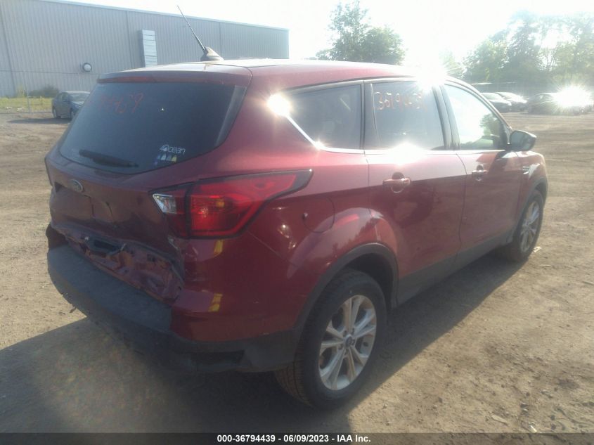 2019 FORD ESCAPE SE - 1FMCU0GD5KUA17006