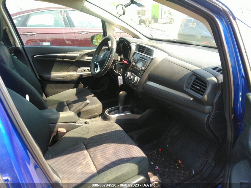 VIN 3HGGK5H42JM702284 2018 HONDA FIT LX