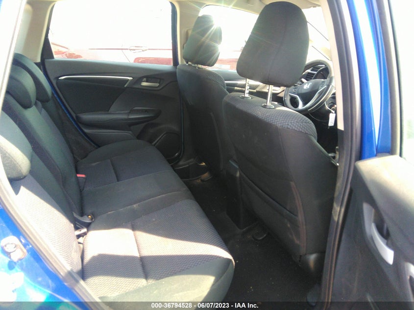 VIN 3HGGK5H42JM702284 2018 HONDA FIT LX
