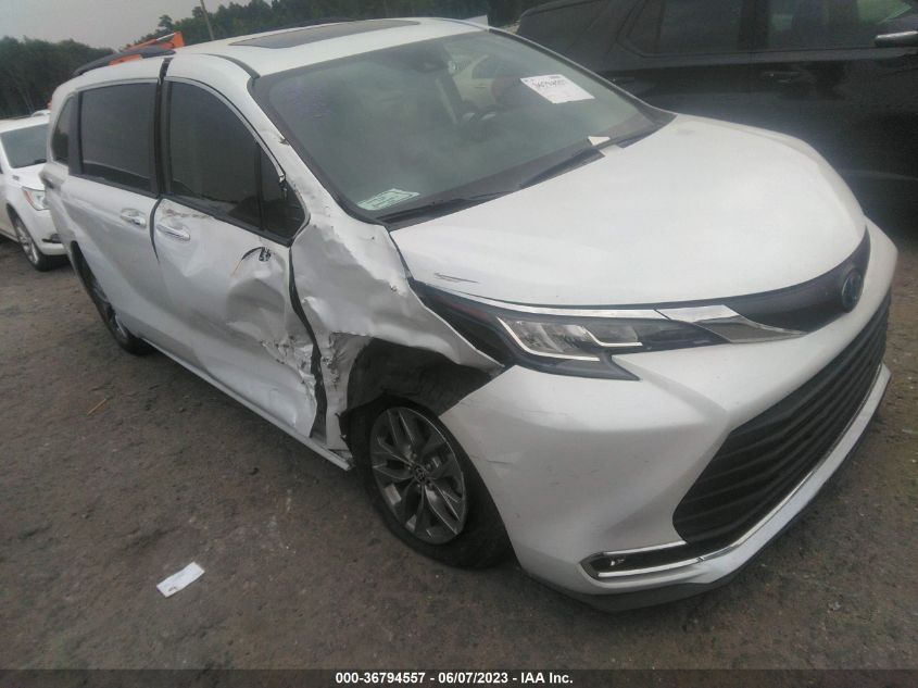 2022 TOYOTA SIENNA XLE - 5TDYRKEC2NS101200
