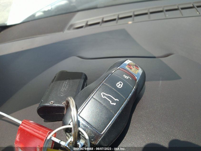 2014 PORSCHE CAYENNE WP1AA2A26ELA05608