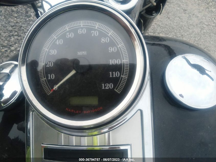 2013 HARLEY-DAVIDSON FLHR ROAD KING - 1HD1FBM10DB688818
