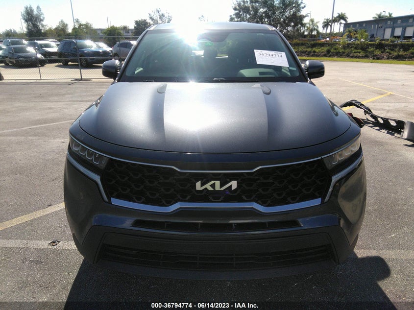 VIN 5XYRG4LC5NG079005 2022 KIA SORENTO LX