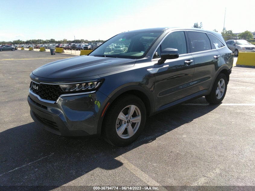 VIN 5XYRG4LC5NG079005 2022 KIA SORENTO LX