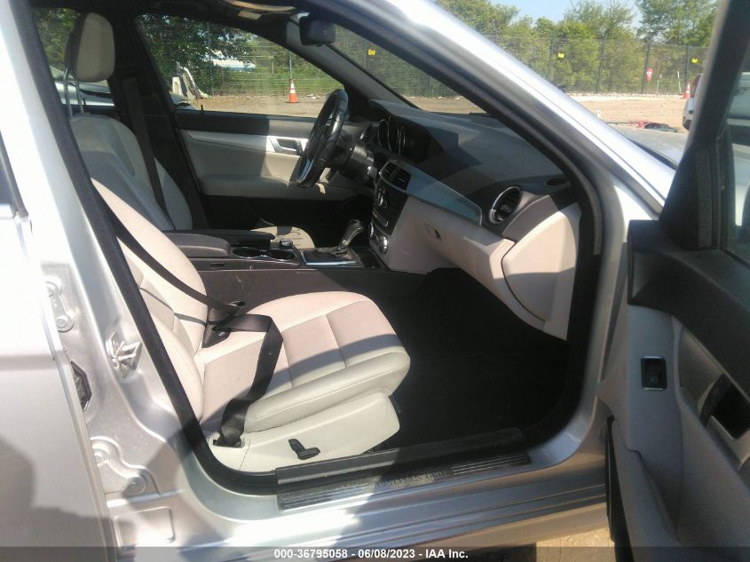 2013 MERCEDES-BENZ C-CLASS C 300 - WDDGF8AB1DG120940
