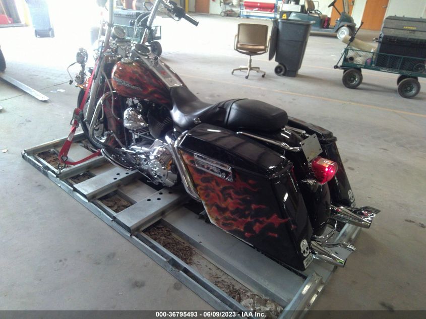 2004 HARLEY-DAVIDSON FLHPI - 1HD1FHW134Y721047