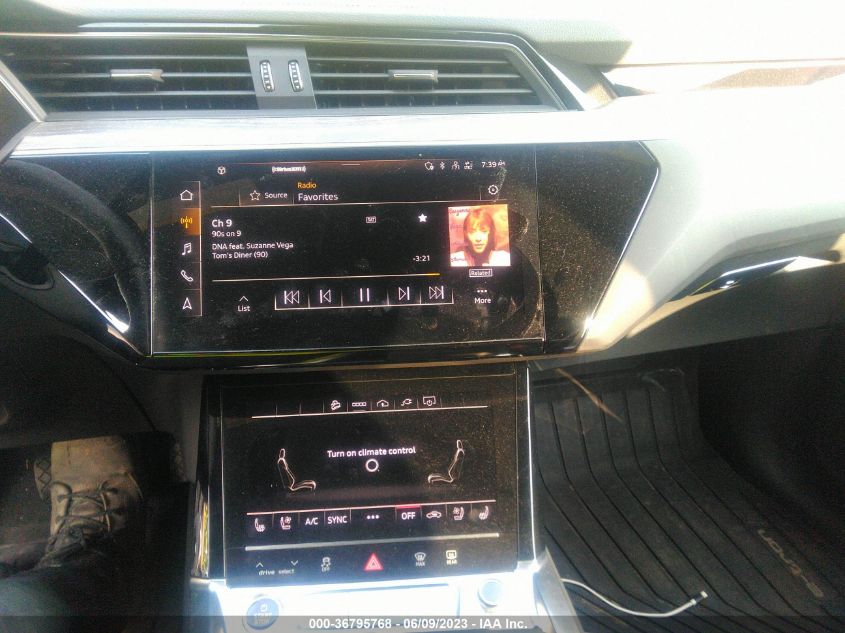 2022 AUDI E-TRON PREMIUM PLUS WA1LAAGE5NB010319