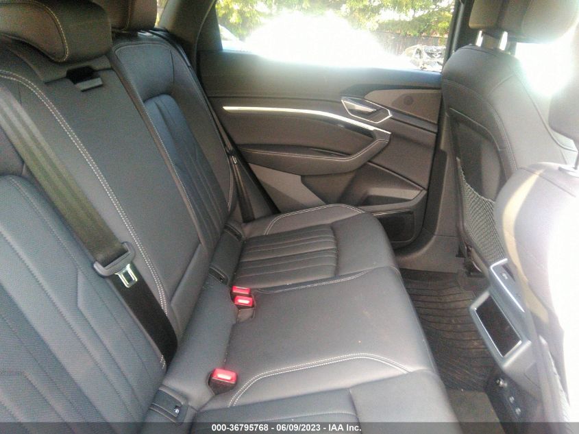 2022 AUDI E-TRON PREMIUM PLUS WA1LAAGE5NB010319