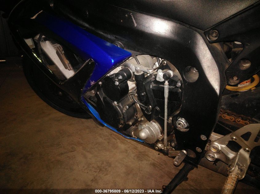 2006 SUZUKI GSX-R750 K6 - JS1GR7KA462104422