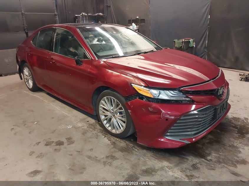 TOYOTA CAMRY XLE 2018