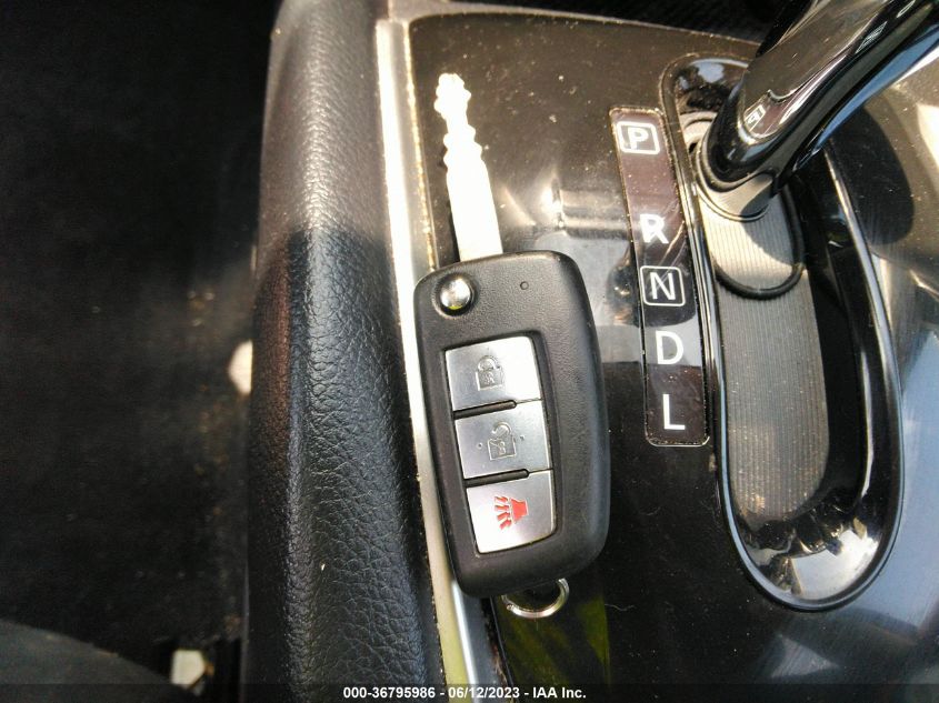 2016 NISSAN ROGUE S - KNMAT2MT3GP648977
