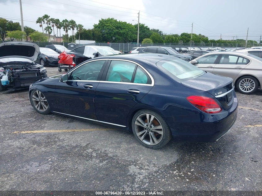 VIN 55SWF4JB1JU272882 2018 MERCEDES-BENZ C-CLASS C 300