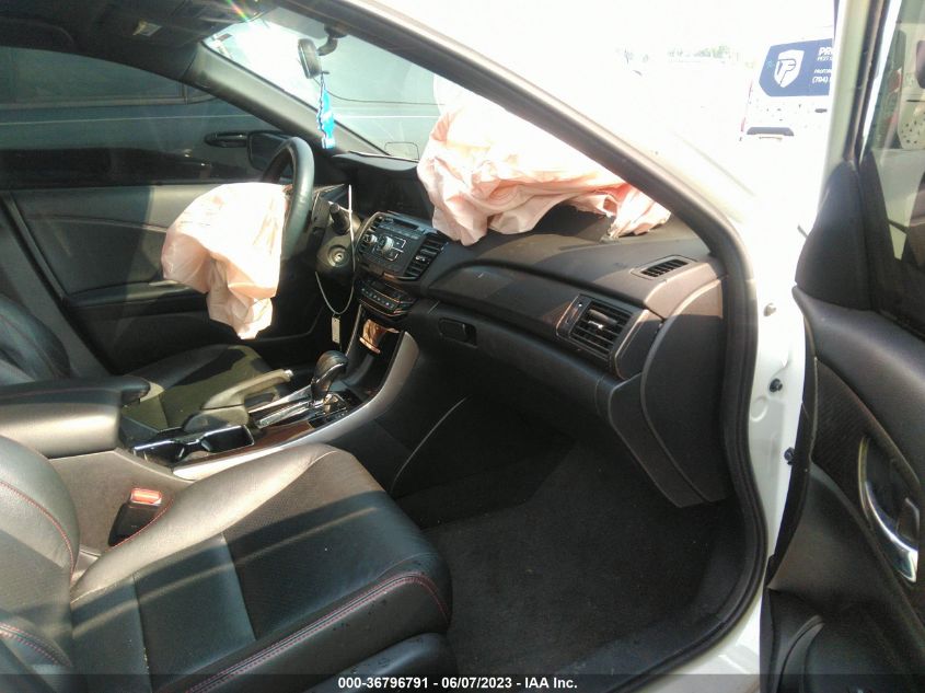 2017 HONDA ACCORD SEDAN SPORT SE - 1HGCR2F15HA263669
